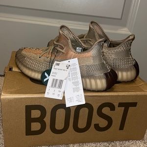 Yeezy boost * NEW *